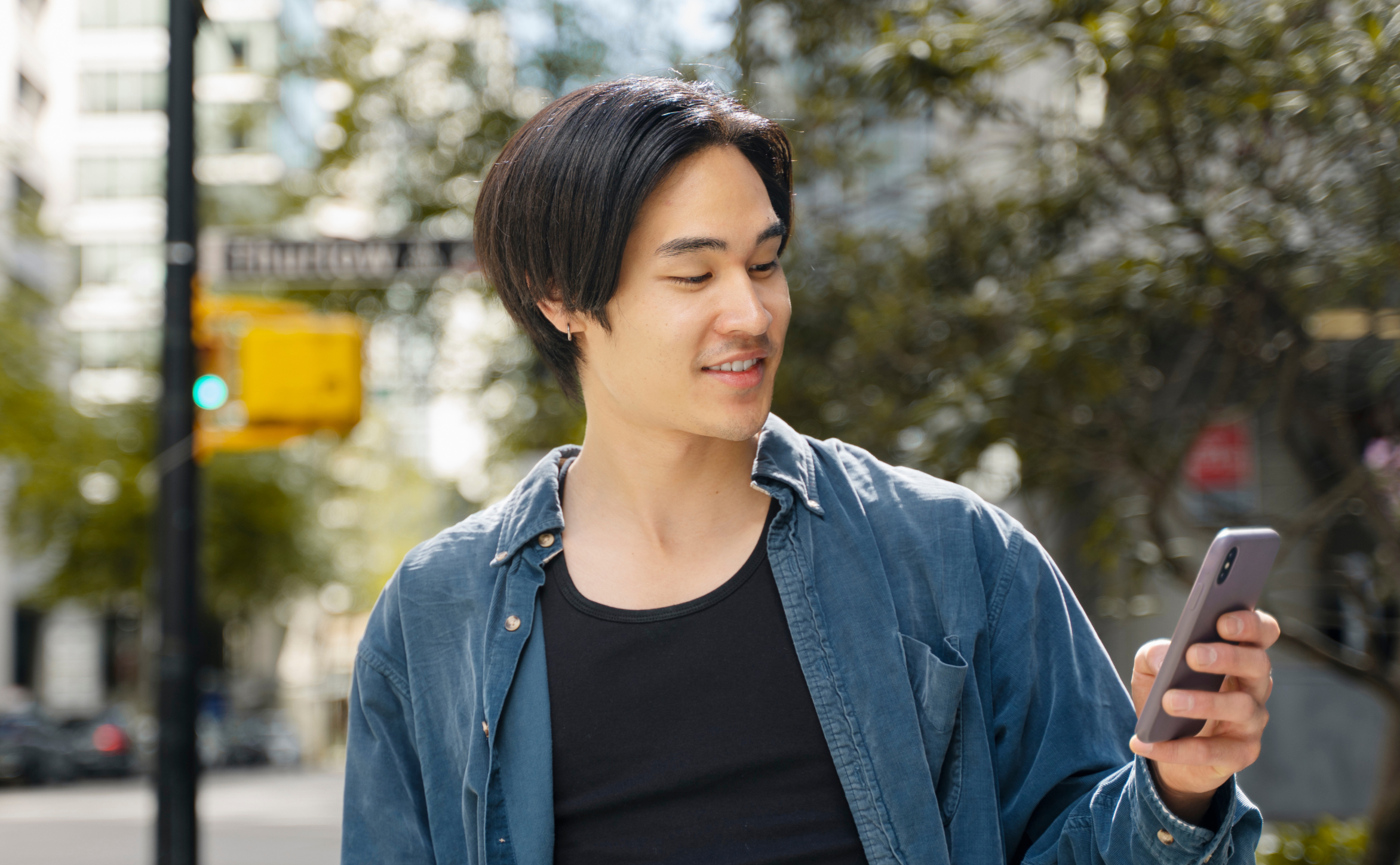 สายโทรคุย